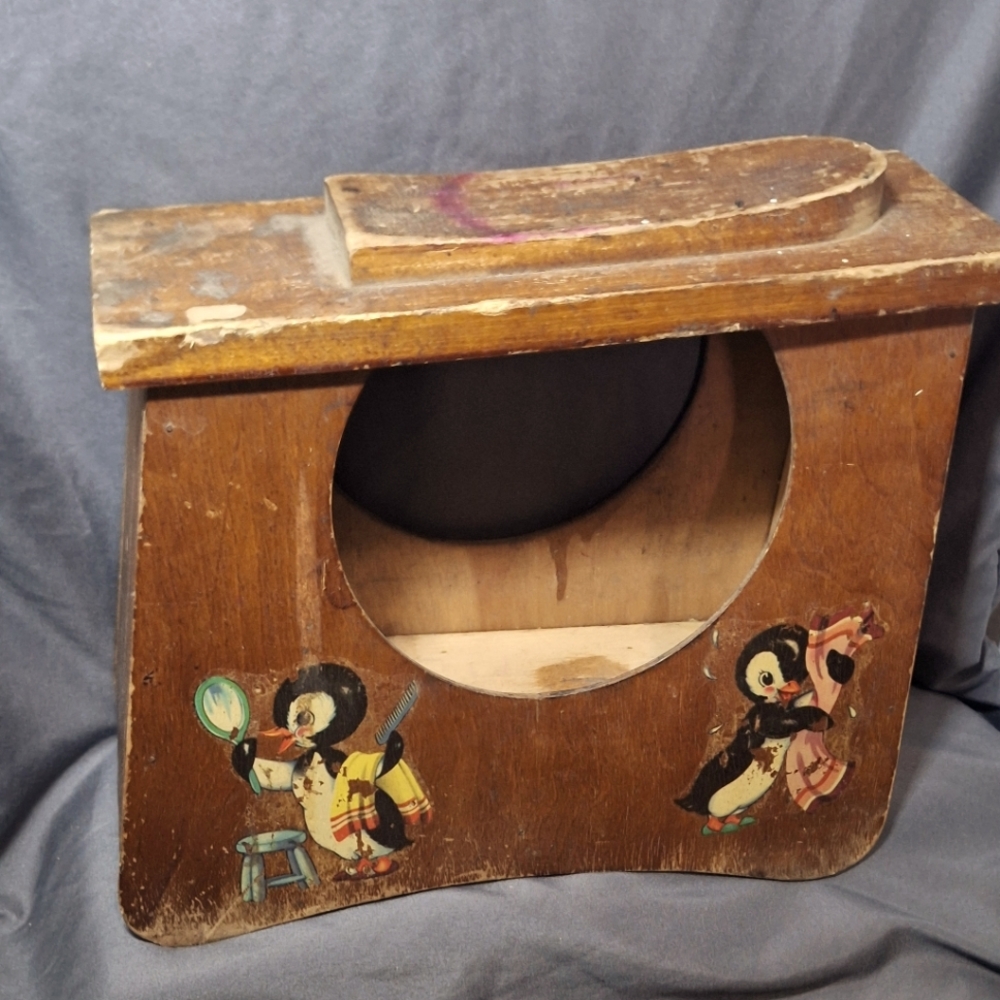 Vintage 1960's Shoe Shine Box-Stand Art Deco Penguins